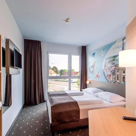 Hotel Augsburg-nord 3*