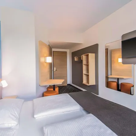 Otel Augsburg-nord 3*