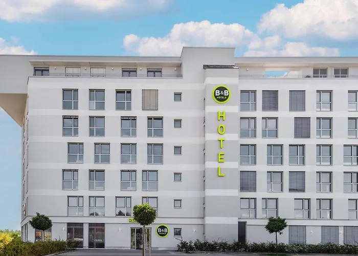 Hotel Augsburg-nord 3*